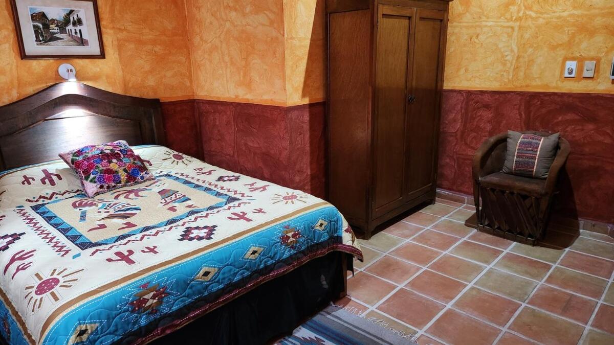 Casa Colonial, Zapote *