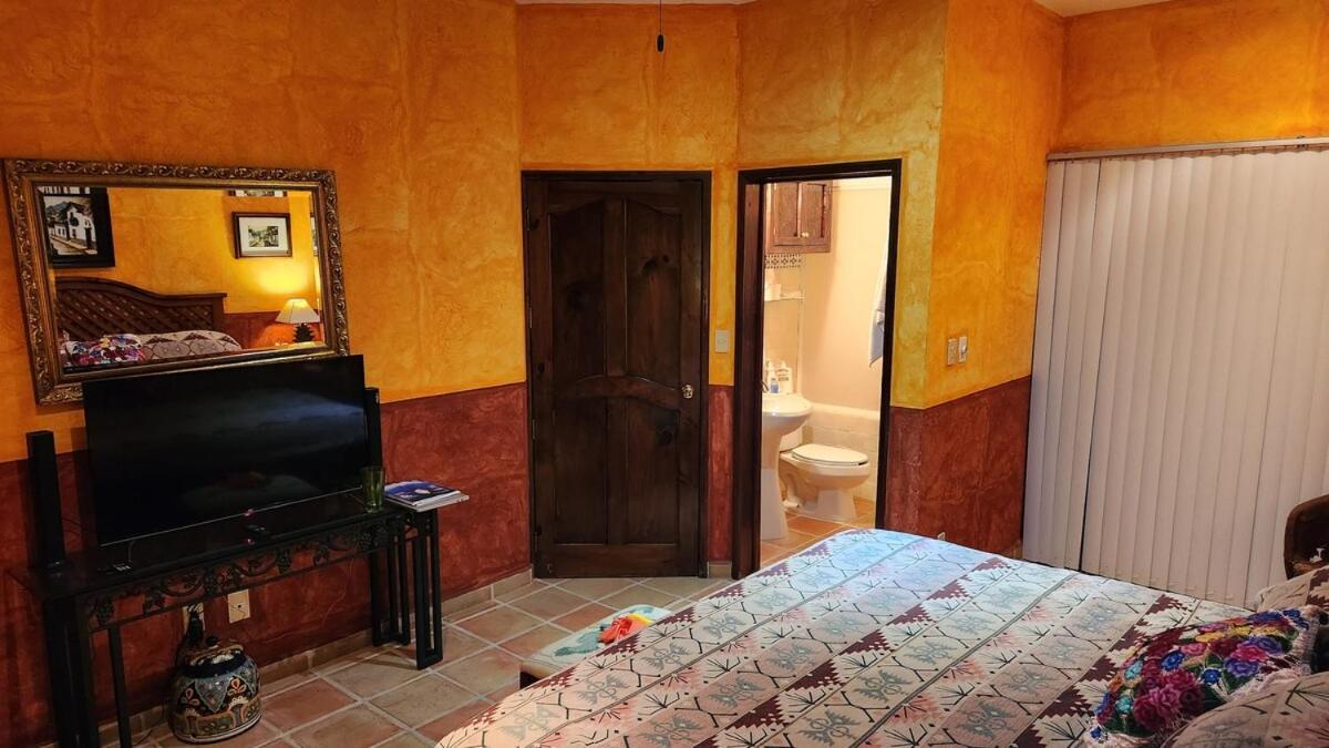 Casa Colonial, Zapote