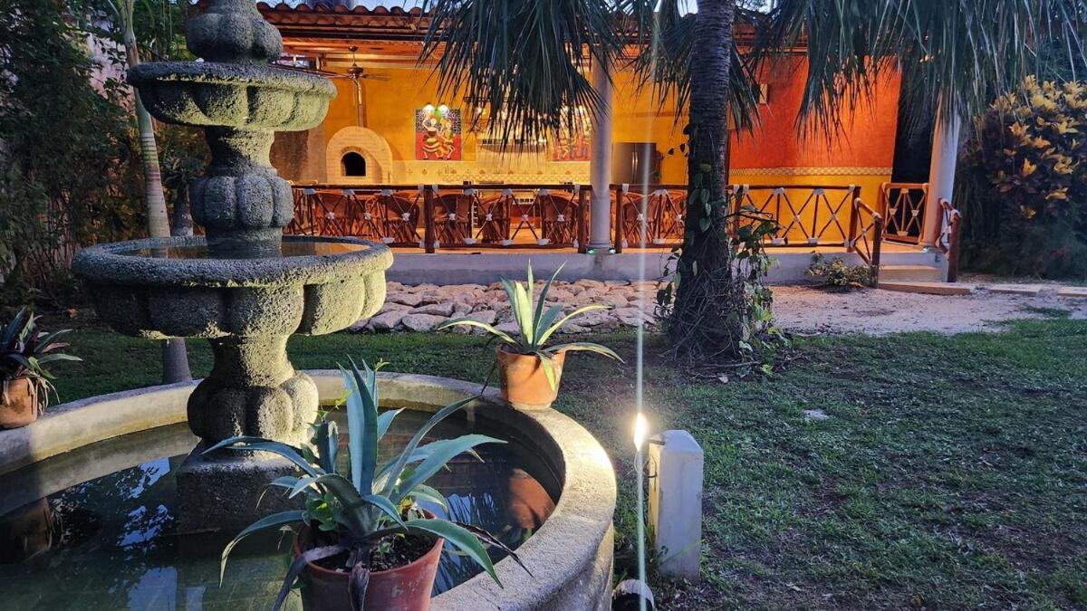 Casa Colonial, Zapote *