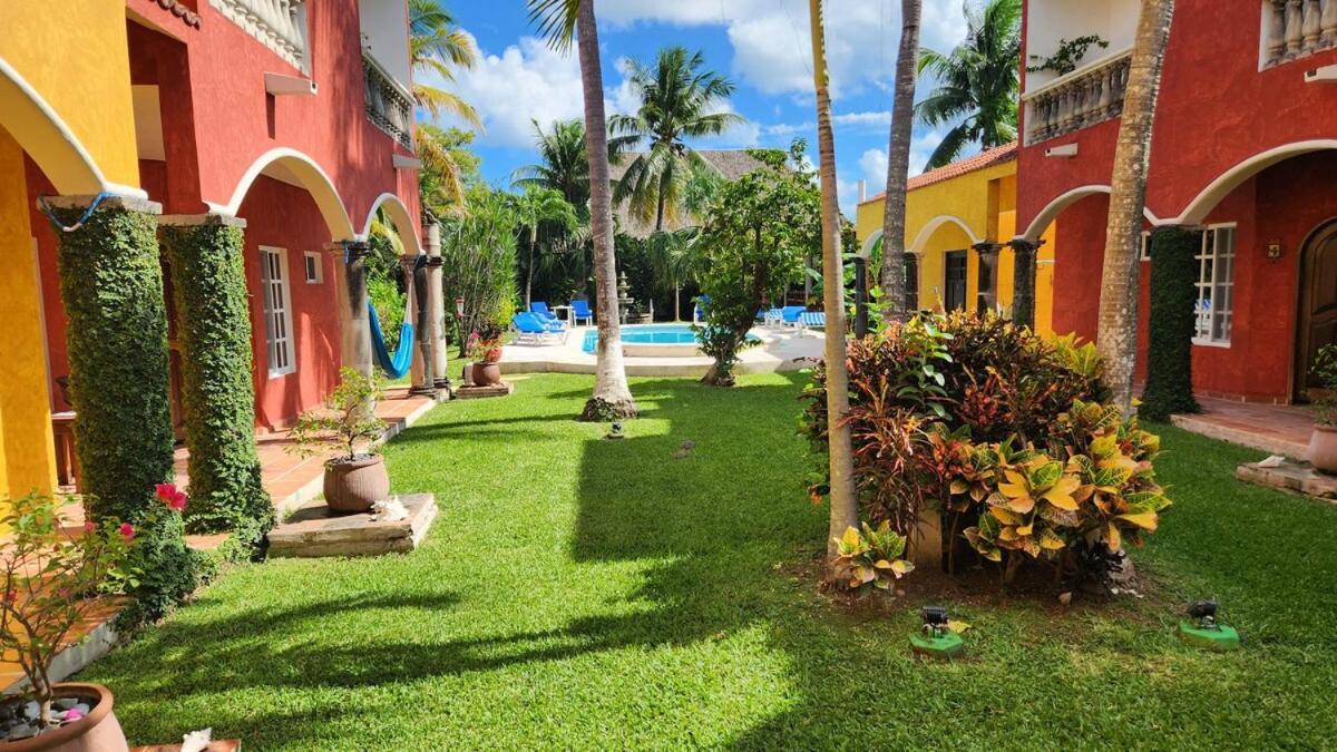 Villa Casa Colonial, Zapote